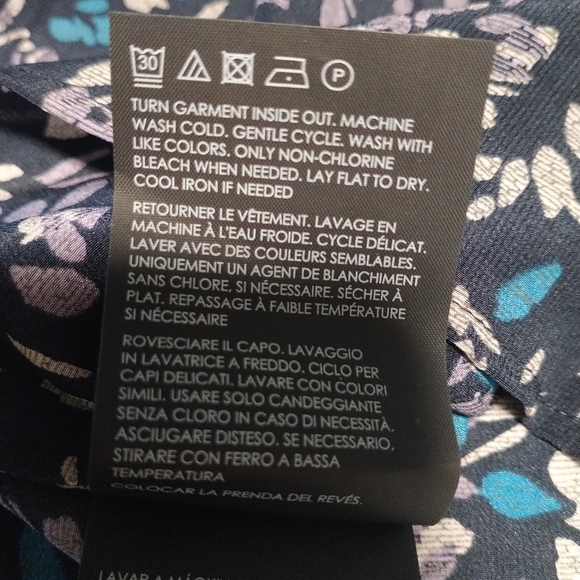 Club Monaco Silk Blouse - Picture 9 of 9